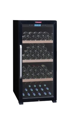 Монотемпературный винный шкаф, LaSommeliere модель CTVNE142A Современный винный шкаф вместительностью 149 бутылок. Наличие системы "Зима" позволяет эксплуатировать шкаф в условиях от +5С до +38С. Современный цифровой дисплей, деревянный полки, а также наличие угольного фильтра и широкий диапазон регулировки температуры позволяет использовать этот шкаф как для хранения вина, так и для подачи определенного вида вина (красного, белого или игристого).