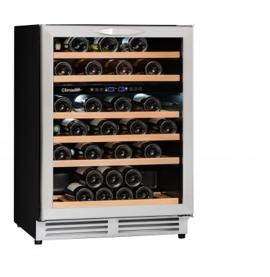 Двухзонный шкаф, Climadiff модель CBU51D1X Двухзонный шкаф для вина Climadiff CBU51D1X объёмом на 51 бутылку (16+35) стандартного размера поможет сохранить вашу винную коллекцию в оптимальных условиях. Диапазон температуры хранения, АУФ-защита, а также другие защитные системы гарантируют, что до дегустации ваш любимый напиток дойдёт в лучшем виде.