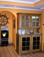 Шкаф OAK для хранения вина OAK-W129C-2t (114 бут, 2 зоны, дверь-стекло, цвет дуба - выдержанный дуб)
