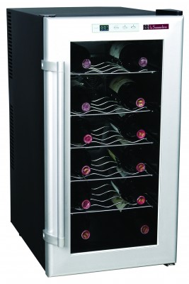 Монотемпературный шкаф, LaSommeliere модель LSC18 Монотемпературный винный шкаф La Sommeliere LSC18, рассчитан на 28 бутылок (типа Бордо). Благодаря прозрачной дверце винная коллекция постоянно остаётся на виду, а удобные металлические полки помогают с удобством разместить бутылки. 
Причина уценки - некачественный прокрасс двери.