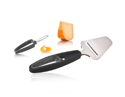 Набор VacuVin Cheese Slicer &amp; Rind Peeler для резки сыра ломтиками и удал. корки серый, арт.4654360 &lt;p&gt;Набор для резки сыра ломтиками и удаления корки VacuVin сделает нарезку сыра простой и безопасной. Сначала используйте срезатель корки, удобно хранящийся внутри ручки ножа для сыра, чтобы удалить корку. Затем снова вставьте срезатель корки в ручку ножа и нарежьте сыр ломтиками. Благодаря хранению в сложенном виде два удобных инструмента всего будут вместе у Вас под рукой.&lt;/p&gt;
&lt;p&gt;Набор для резки сыра ломтиками и удаления корки VacuVin&lt;/p&gt;
&lt;ul&gt;
	&lt;li&gt;удобен при хранении: нож для удаления корки входит в ручку ножа для сыра&lt;/li&gt;
	&lt;li&gt;позволяет просто и безопасно нарезать сыр&lt;/li&gt;	
	&lt;li&gt;можно мыть в посудомоечной машине&lt;/li&gt;
&lt;/ul&gt;