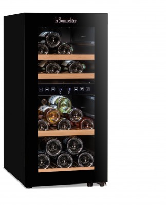 Двухзонный шкаф, LaSommeliere модель SLS34DZ Двухзонный винный шкаф LaSommeliere SLS34DZ предназначен для размещения 33 бутылок (типа Бордо). В двух независимых температурных отсеках можно хранить различные сорта вин. Шкаф оснащён 4-мя фиксированными полками из бука.
