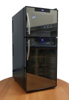 Винный шкаф Climadiff DOPIOVINO/1 (6 дер.пол, 2 зоны, выбор 7-18С,чёрн,2двери-стекло, подс)